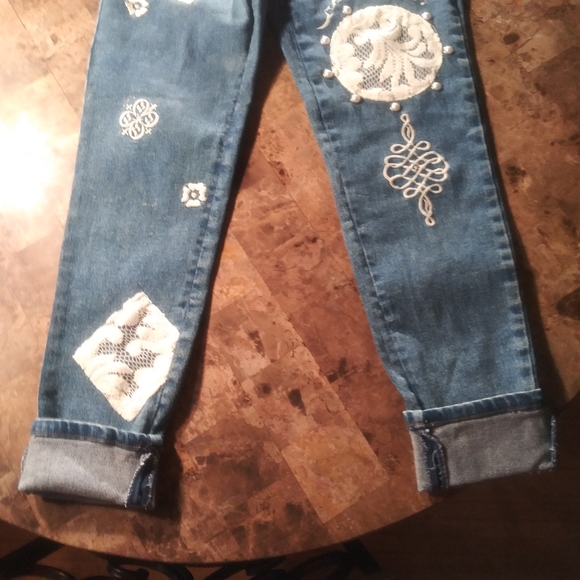 Beautiful Blue Jeans - Picture 3 of 3